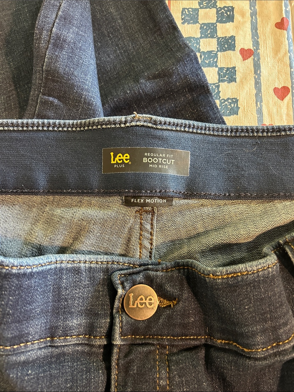 Lee Women’s Bootcut Jeans, Regular Fit, Mid-Rise Flex Motion